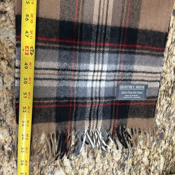 Geoffrey Beene Plaid Pure New Wool Scarf With Fringe - Picture 5 of 5